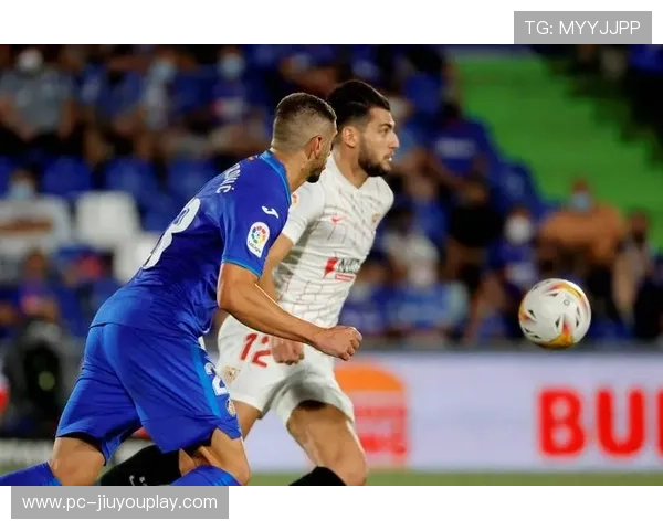 塞维利亚主场逼平劲敌，球队展现坚韧意志，塞维利亚足球俱乐部主场